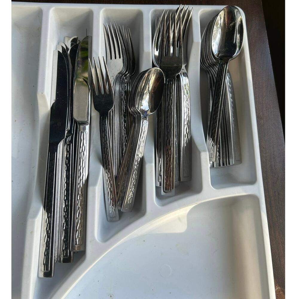 50 pieces Oneida OHS504 stainless steel flatware set
